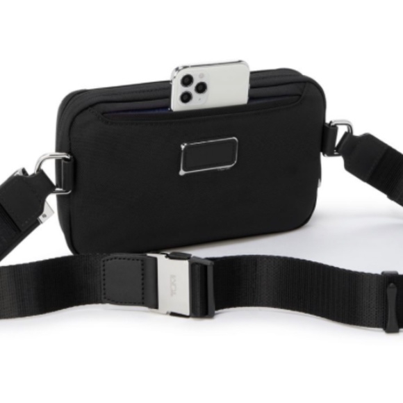 Tumi messina arrive utility pouch (cross body) - Picture 12 of 12